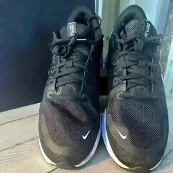 Nike mens Quest 4 Running - Picture 1 of 5